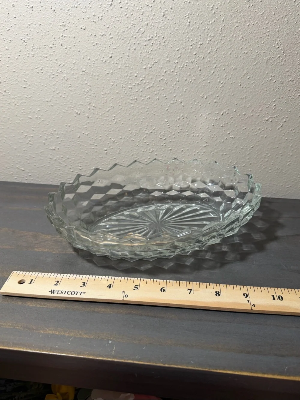 Source Unknown Clear Faceted Glass Serving Bowl
